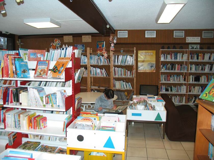 © Lending Library 'Parenthese' - bibliothèque