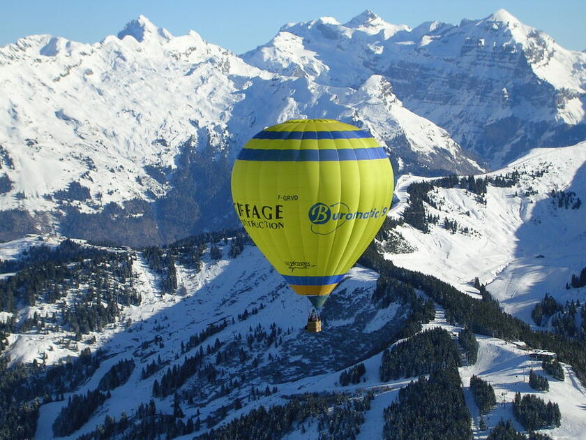 © Hot air balloon flights with Compagnie des Ballons / Heaven is Yours - Sébastien Rey