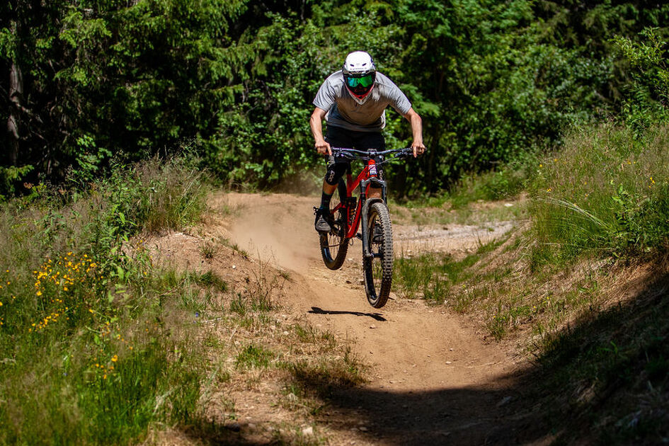 © Bike park Les Carroz - @Goplayoutside - V.RYNGERT