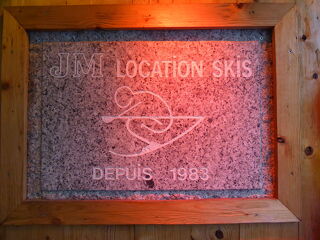 JM LOCATIONS SKIS