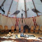 © Snowshoeing and dinner in a teepee - @vachequiride