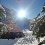 Snowshoeing and dinner in a teepee