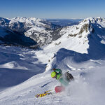 © Ski hors piste dans le Grand Massif - @Tristan SHU