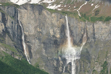 © The 30 waterfalls of the Cirque du Fer à Cheval - Frank Miramand