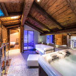 © Private Jacuzzi and Steam Room - Suite N°13 - Hôtel Les Servages d'Armelle