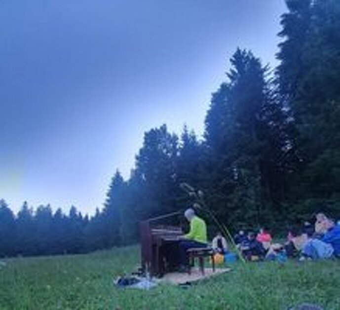Concert de piano en pleine nature