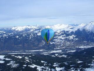 © Hot air balloon sightseeing flights - S.Rey