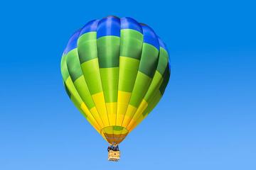 © Hot air balloon flights with Compagnie des Ballons_Les Carroz-d'Arâches - OT Flaine-Candice Genard