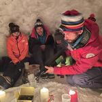 Fondue dans l'igloo avec Igloo Raquettes_Les Carroz-d'Arâches