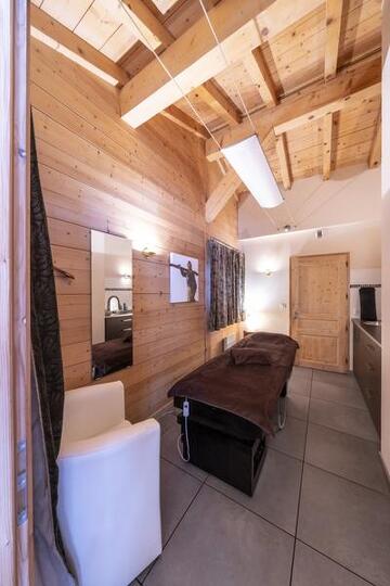 © Car-Ô Beauté Institut Leïla_Les Carroz-d'Arâches - M.Moravski