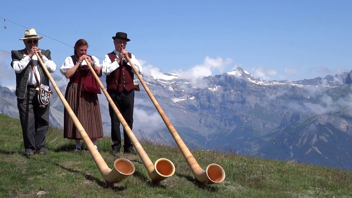 Initiation aux Cors des Alpes;_Les Carroz-d'Arâches