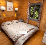 © Chambre 4 personnes  - Les Molliets - La Ferme du Lays_Les Carroz-d'Arâches - Aurélie LEGOFF