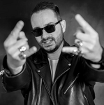 DJ St XAVIER et soirée BORAT_Les Carroz-d'Arâches