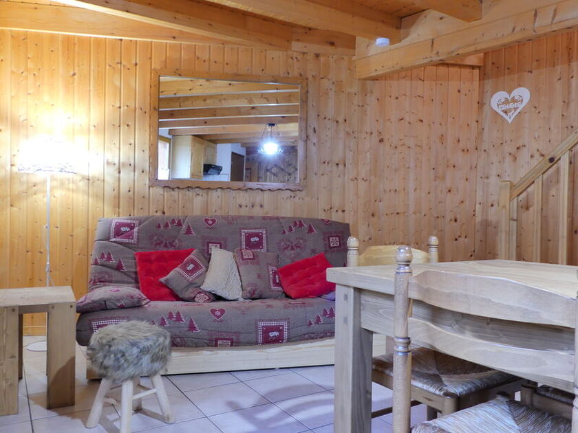 © Half chalet L'Ancolie - 6/8 people next to center and slopes - Annie et Michel MORET