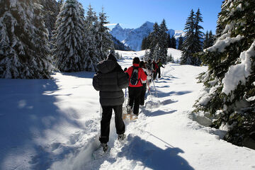 Berggidsen "Montagne Activités"