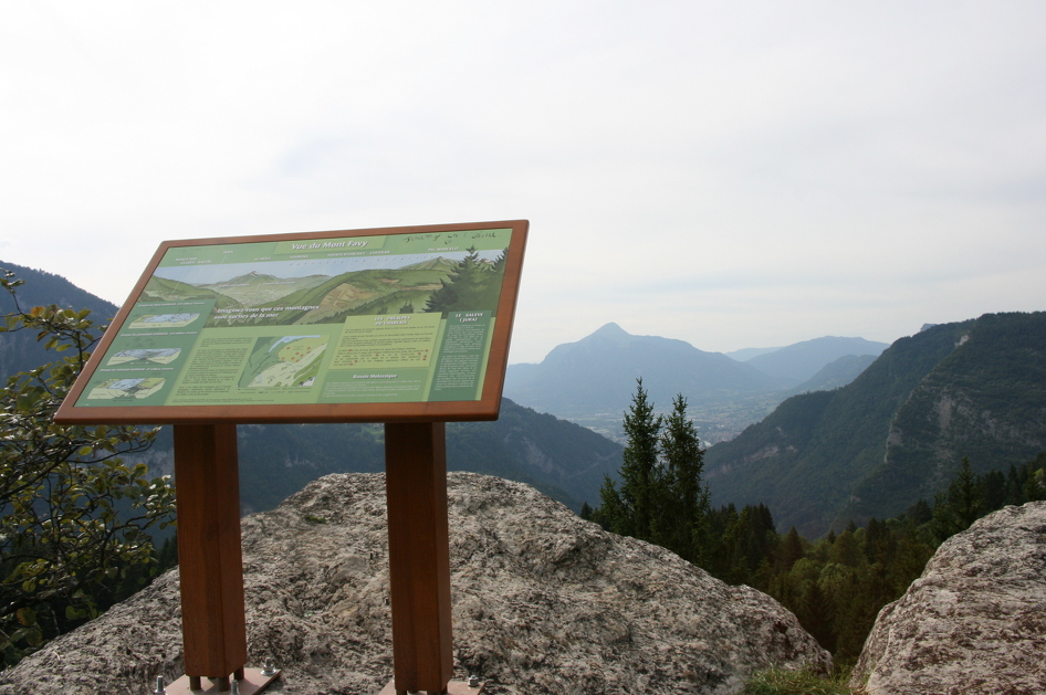 © Tour du Mont Favy - OT Les Carroz