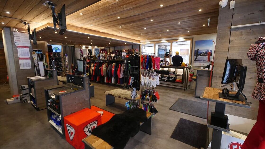 © Intérieur magasin skiset - @Skiset Les Carroz