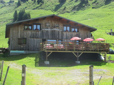 Le col et le refuge de la Golèse