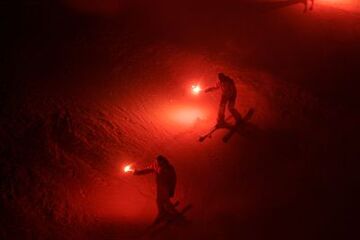 © Gigantische fakkels afdaling - Monica Dalmasso